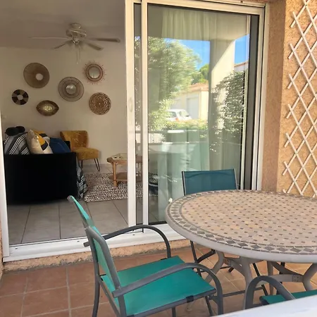 Entre Port Et Apartment Marseillan (Herault)