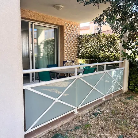 Apartment Entre Port Et Marseillan (Herault)